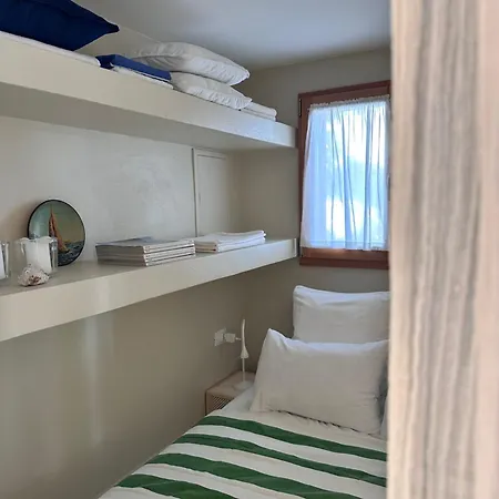 Blue Krk With Private Garden Appartamento *