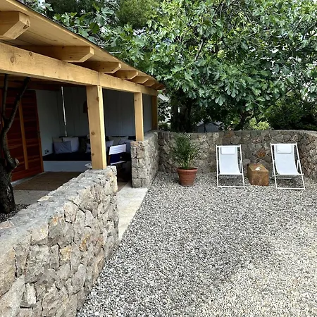 Blue Krk With Private Garden 아파트