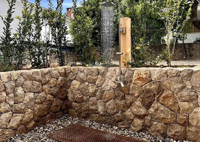 Διαμέρισμα Blue Krk With Private Garden
